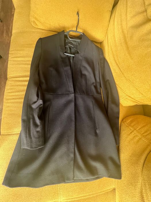 Официално черно дълго сако ZARA