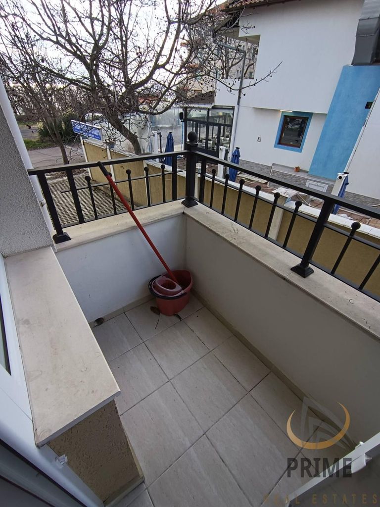 Дава се под наем Тристаен апартамент в Бургас, Сарафово - 85 кв.м за 510 € - Снимка #12