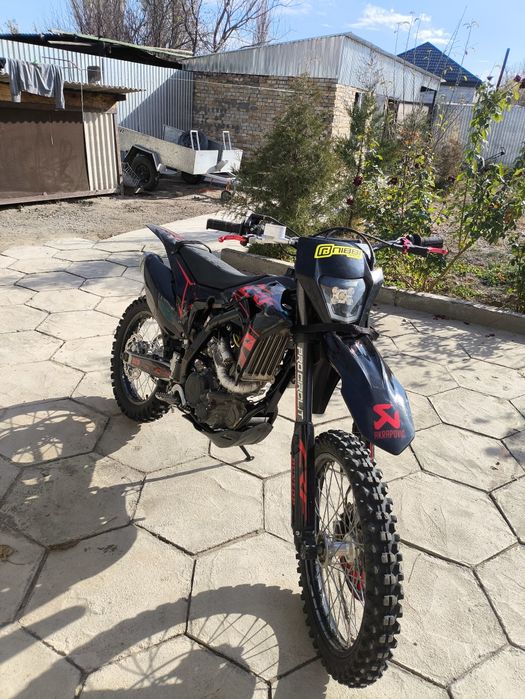 Продам эндуро мотоцикл.
BNK CBC 300cc.
Работает как часы, не дымит.
Ус