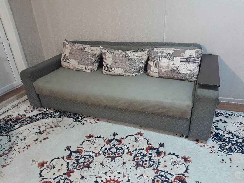 Продам диван.  .