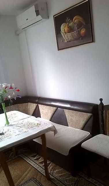 Дава се под наем Двустаен апартамент в Бургас, Възраждане - 64 кв.м за 225 € - Снимка #2