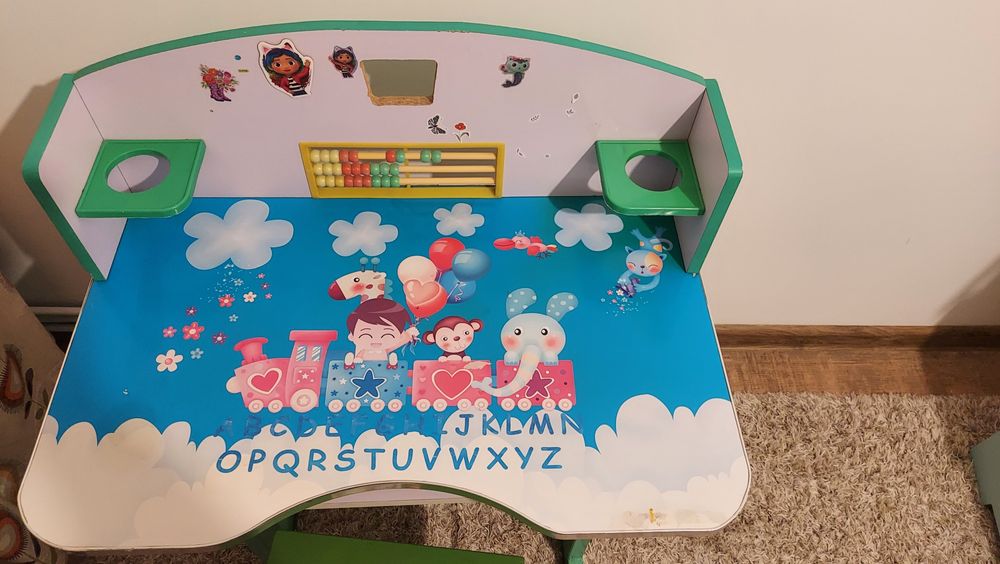 Vând birou copii cu scaun lemn
