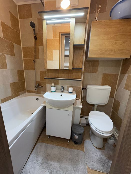 Apartament de închiriat