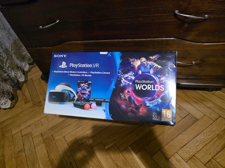 PlayStation VR + PlayStation Camera и VR Worlds