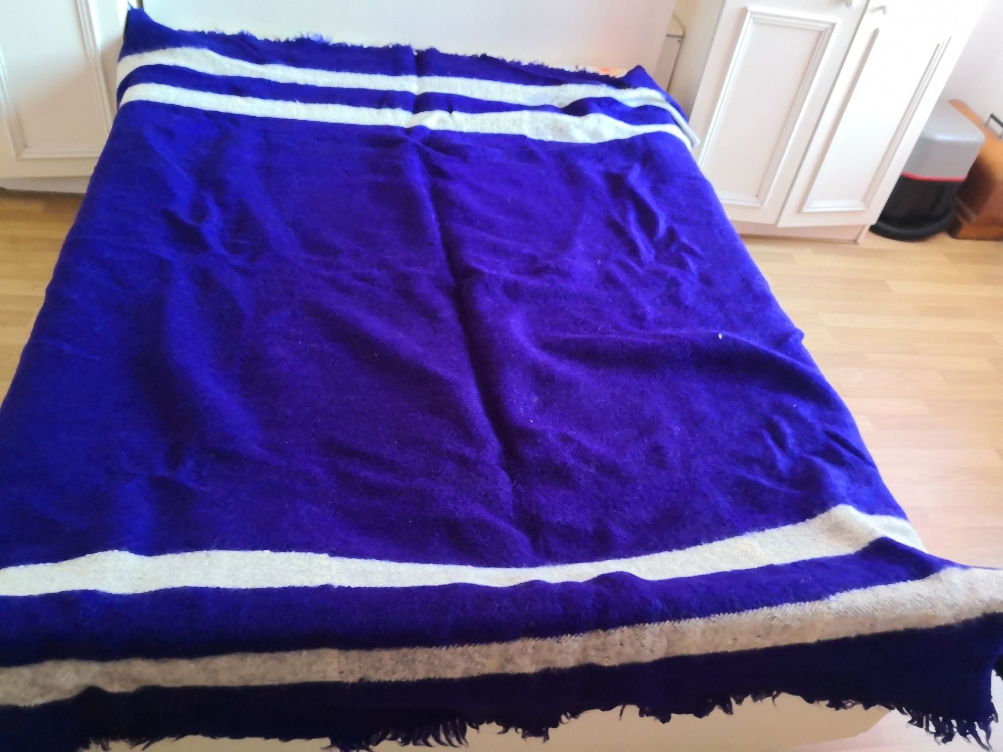 Продавам, Домашно тъкано одеяло от чиста вълна с Естествени цветове.