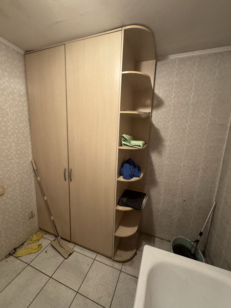 Продам шкаф дерево два варианта