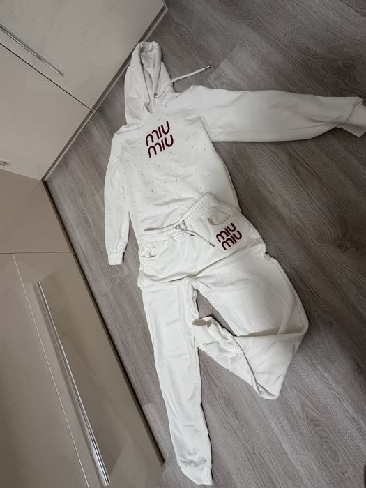 Спортен екип miu miu