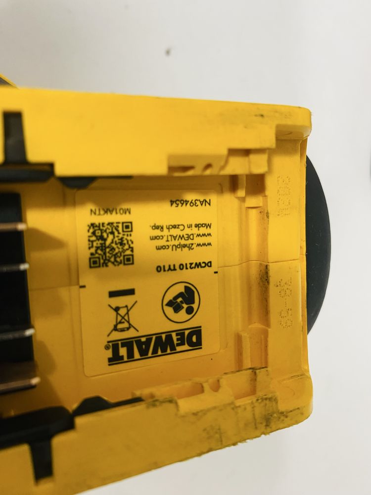 Dewalt slefuitor orbital rigips DCW 210