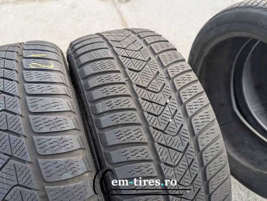 SET 2 Anvelope Iarna 225/45 R18 PIRELLI Sottozero 3 MOE 95H - Runflat