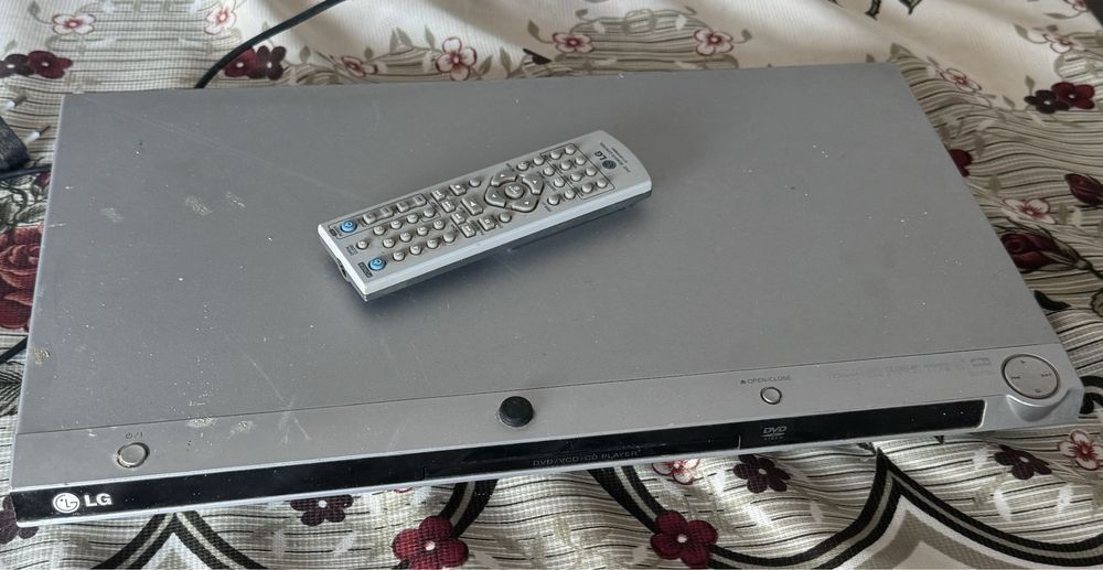 Dvd player LG с дистанционно
