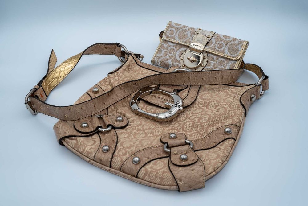 Оригинални дамска чанта и портмоне GUESS