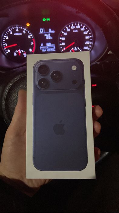 Продам айфон 17 про