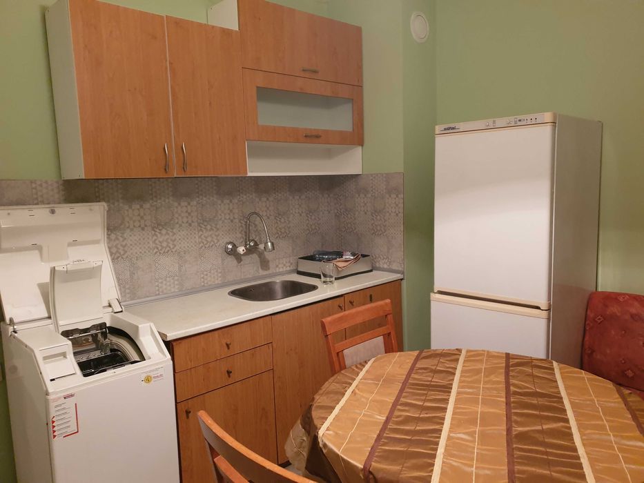 Дава се под наем Двустаен апартамент в Бургас, Меден рудник - зона А - 70 кв.м за 280.5 € - Снимка #2