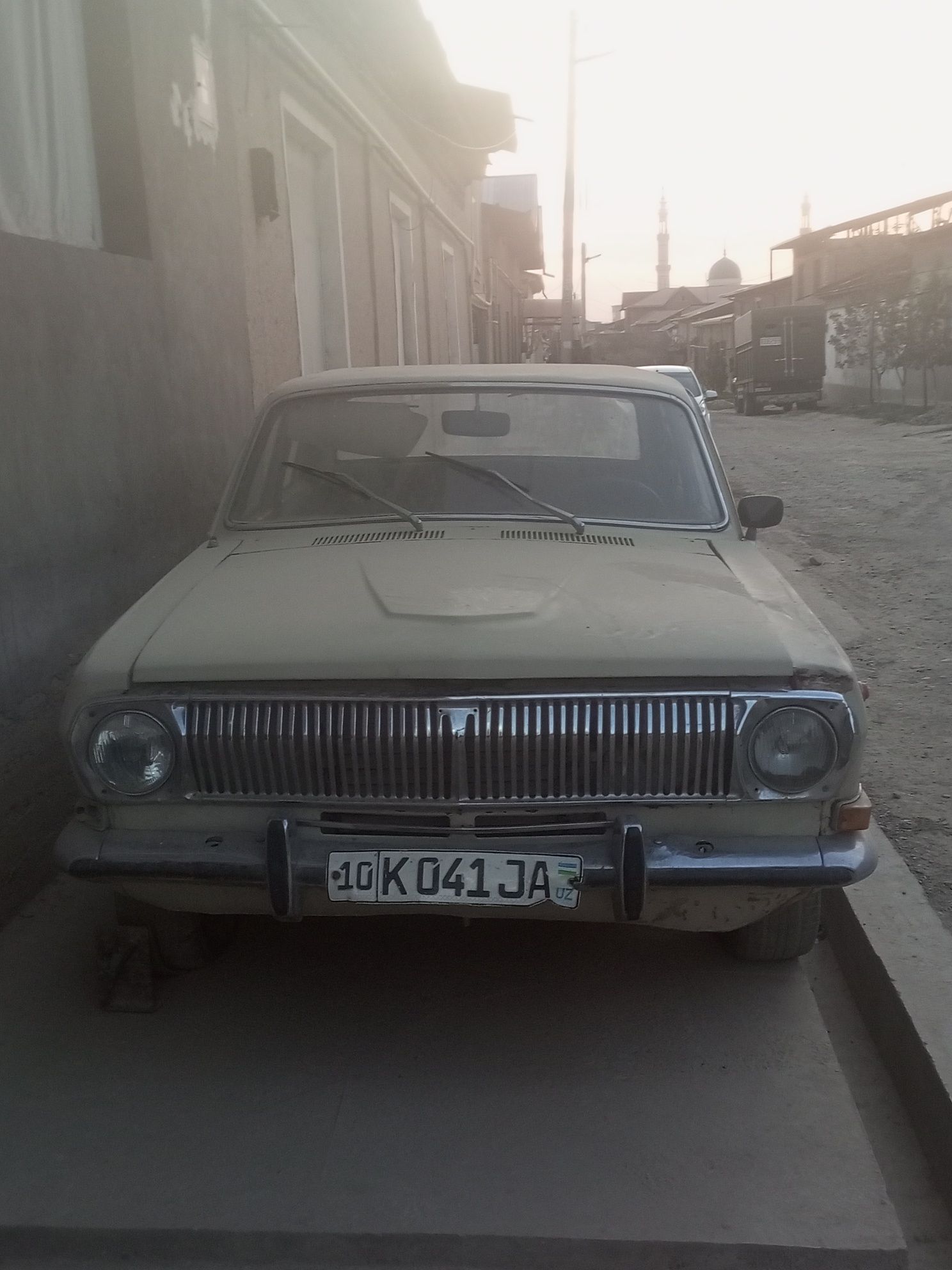 Volga 2410 holati yaxshi benzin