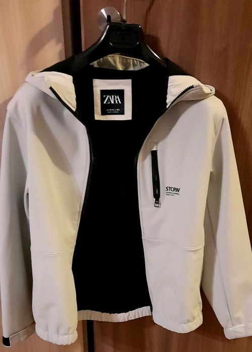Geacă impermeabilă Zara