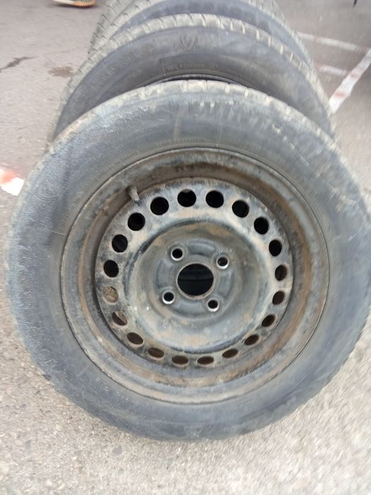 Jante honda jazz cu anvelope +capace