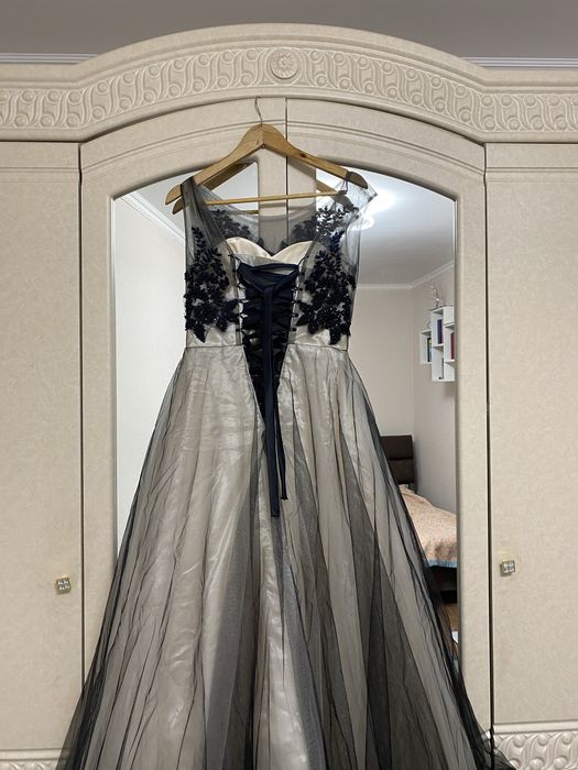 Вечернее платье