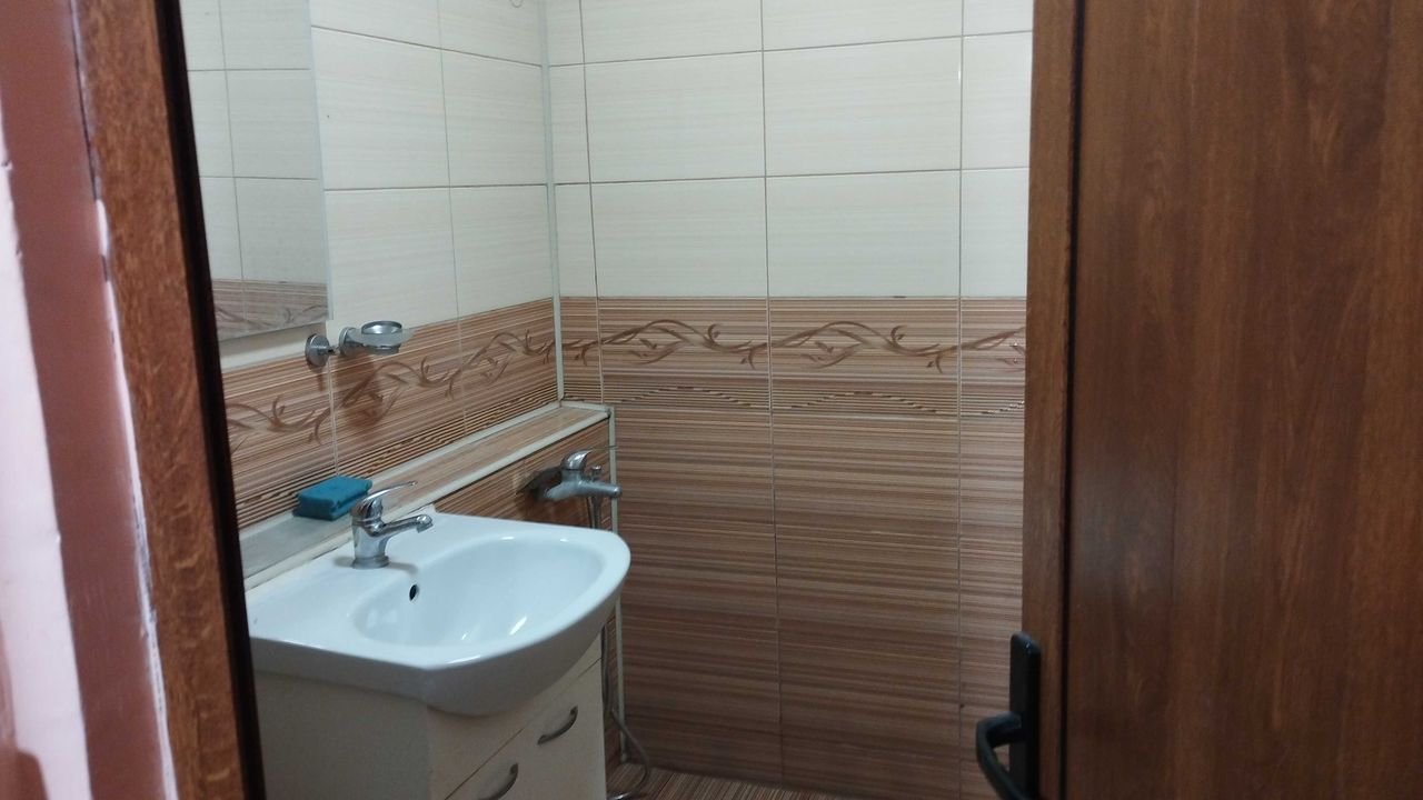 Дава се под наем Едностаен апартамент в Шумен, 5-ти полк - 44 кв.м за 178.5 € - Снимка #7