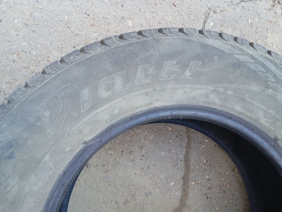 Продам зимние шины