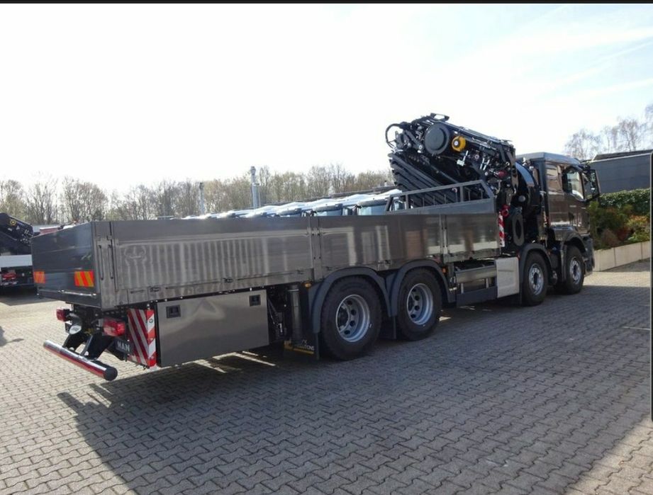 Inchiriem Camion cu macara si platforma
