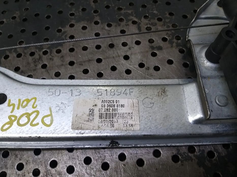 Macara motoras stanga fata peugeot 208 ca cc 9806081880 0130822969 a002c501 9806088180