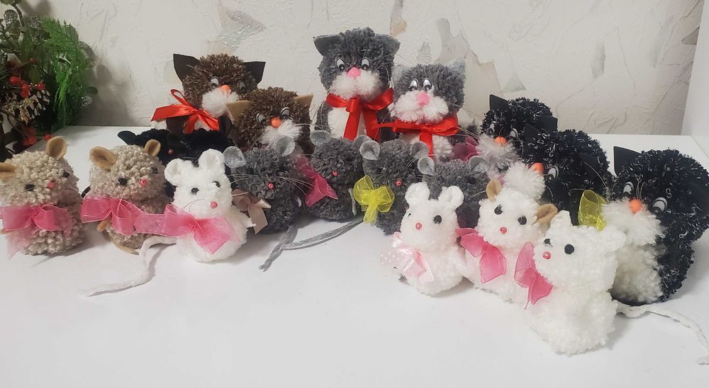 Коледни играчки за деца, колеги, близки