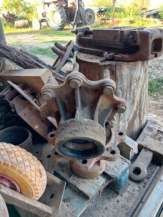 Butuci remorcă agricola