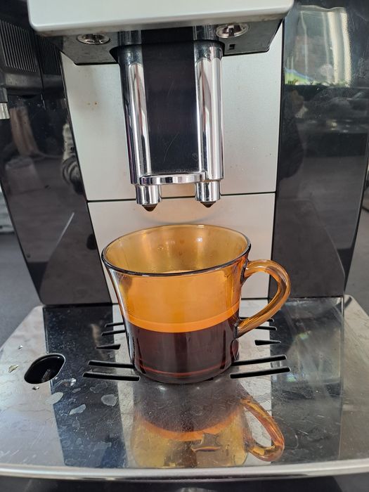 Кафе машина Delonghi Capocino Ecam 23.463B