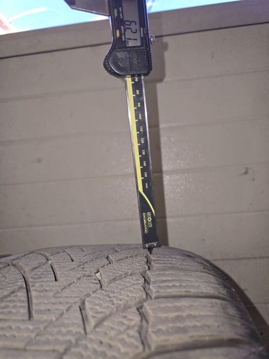 Зимни гуми 245/35/20 2 броя