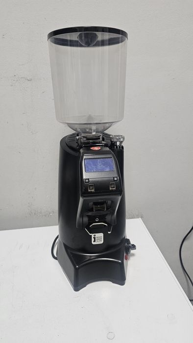 Кофемолка Eureka Zenith Neo 65e