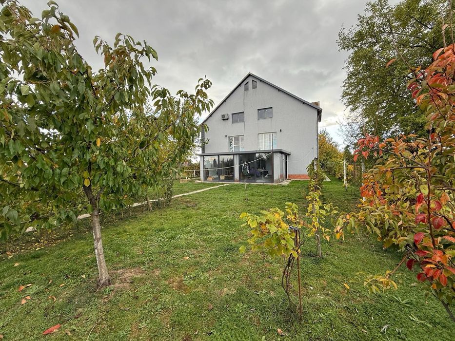 Vând Vila Duplex P+1E+M / Locatie Cionchesti / Satu Mare