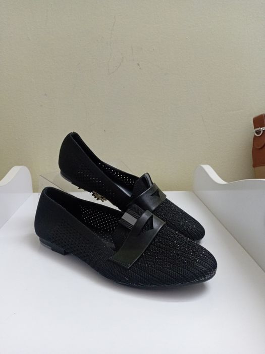 Makasi  sotiladi yengi