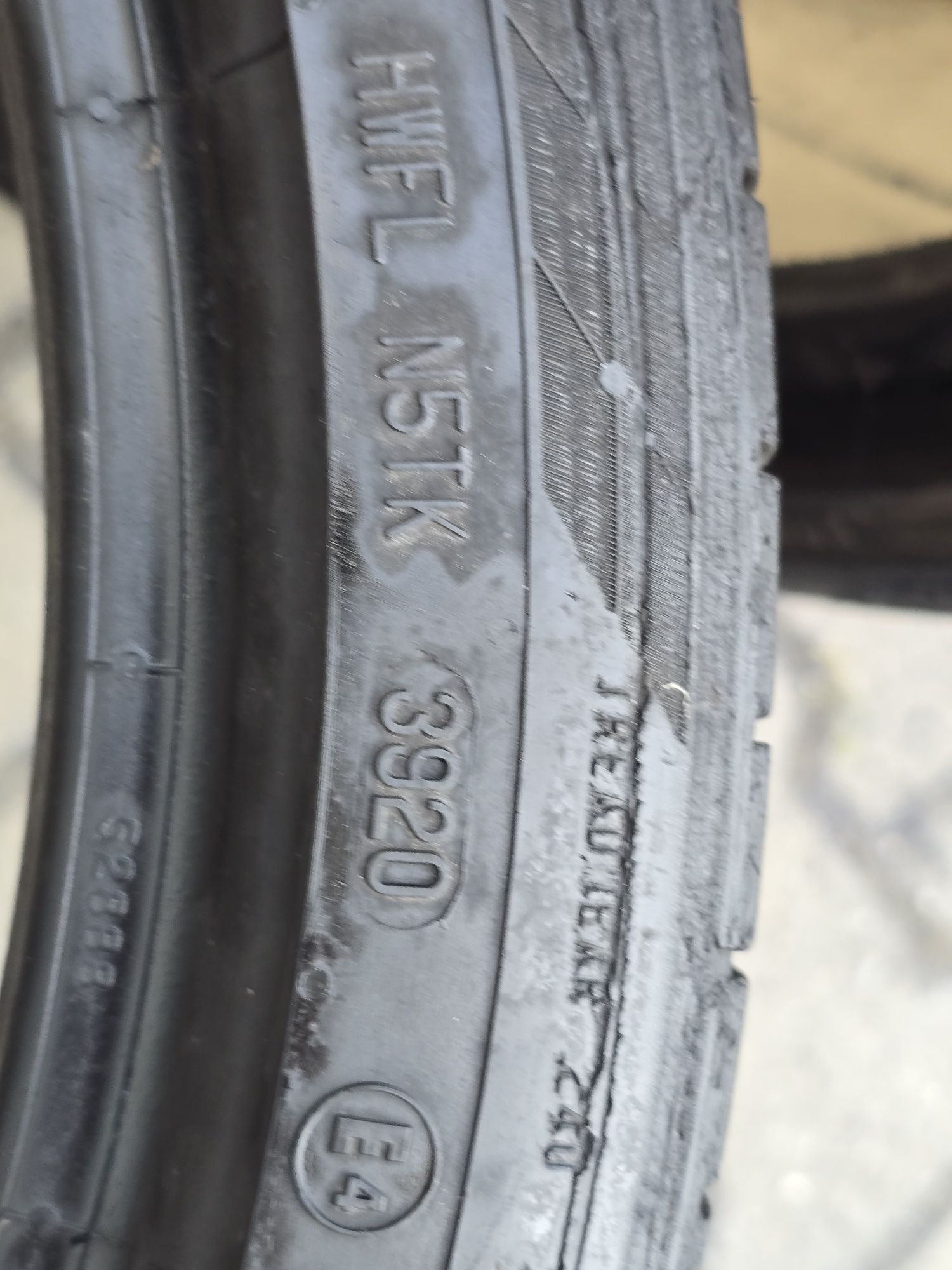 285 35 21 Continental
