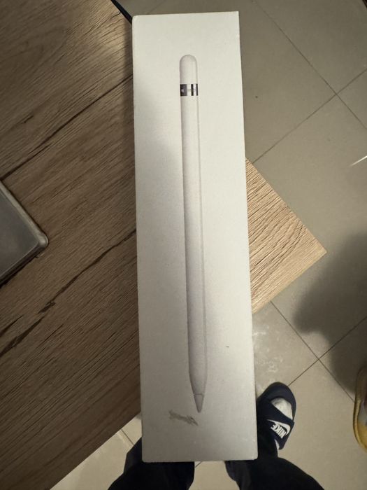 Pencil Aplle nou la cutie pentru cunoscatori pentru ipod