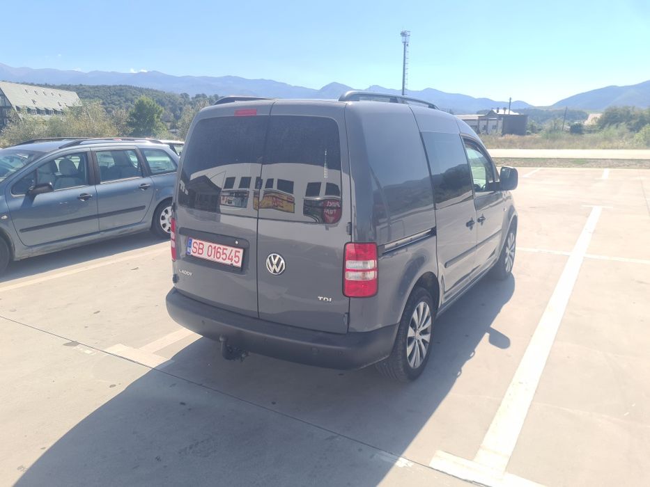 Vand urgent Caddy 2014 1.6 TDI 4400 euro