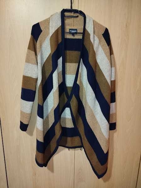 Асиметрична жилетка от 80% вълна