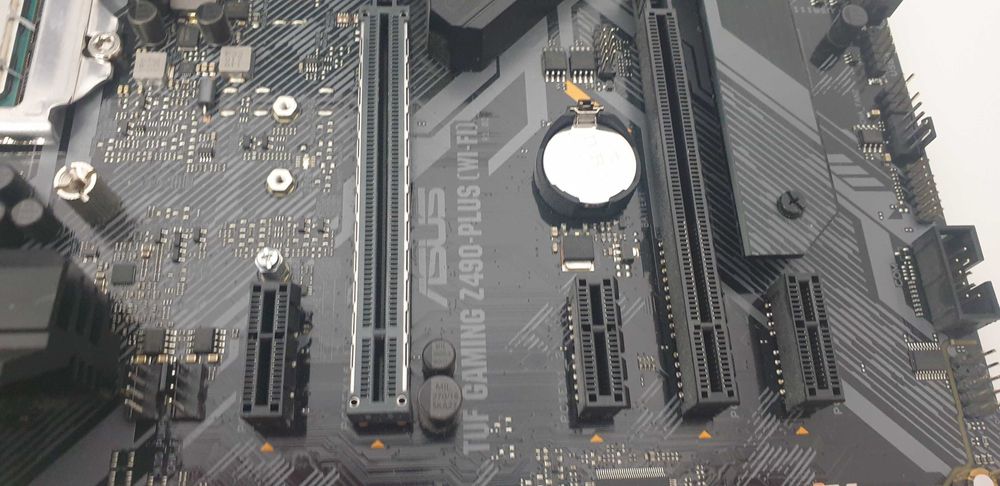 Placa de baza ASUS TUF GAMING Z490-PLUS (WI-FI) soket 1200
