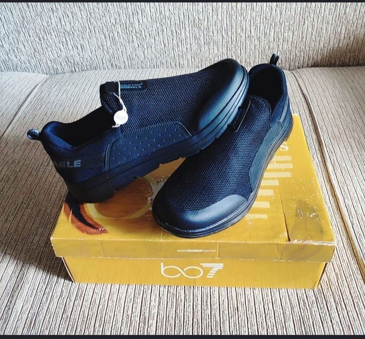 Adidasi panza nr 41 noi