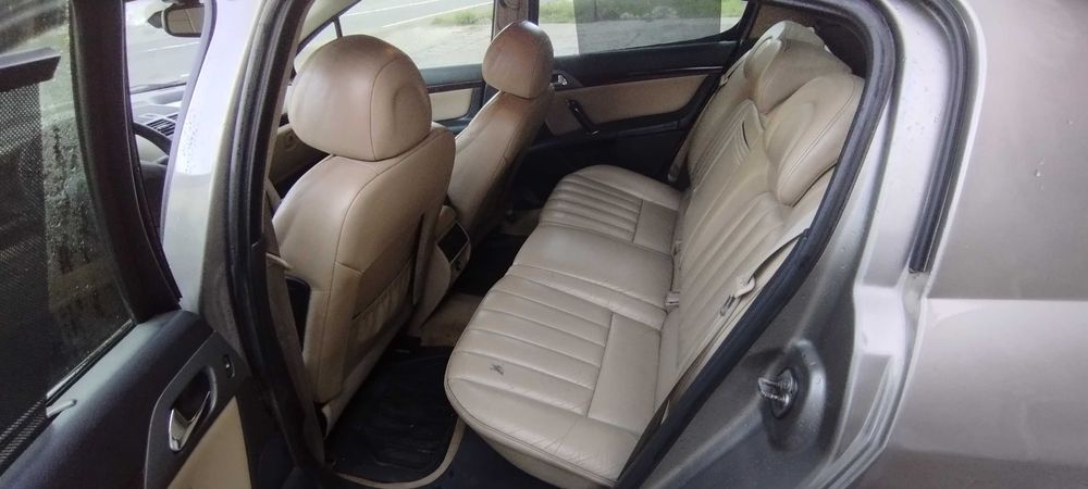 Vând Peugeot 407