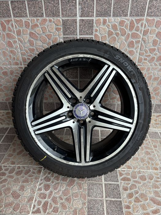 Оригинални джанти AMG със зимни гуми 18