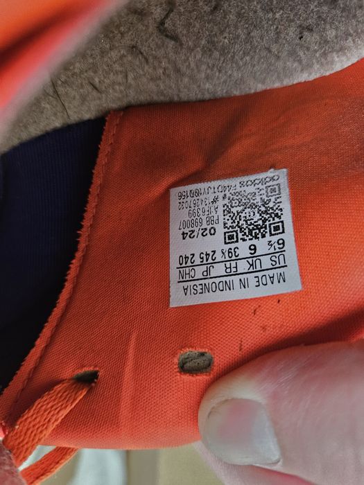 Vând adidas predator de fotbal sintetic/gazon mărimea 39