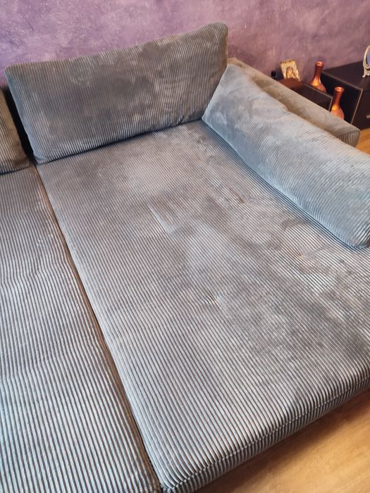 Vand canapea living in stare perfecta .