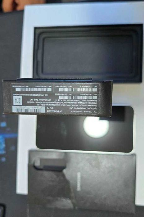 Samsung Galaxy S24 (8/256 GB)