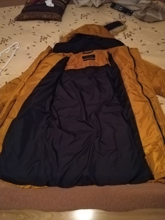 Haina de iarna Zara man ca noua