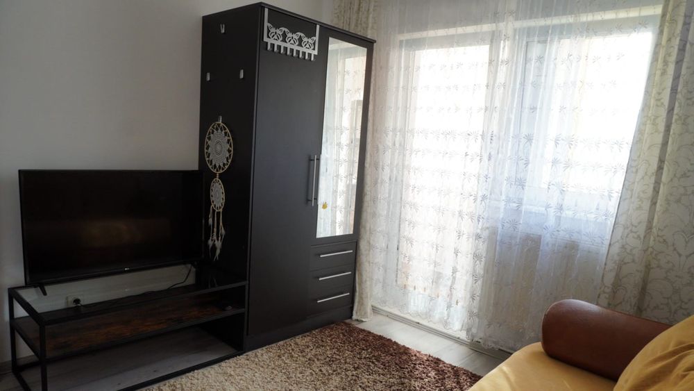 Închiriez apartament 2 camere decomandate zona Manastur pod Calvaria
