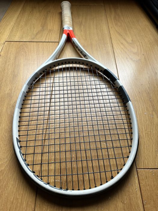 Тенис ракета Babolat pure strike 98 18x20 305gr