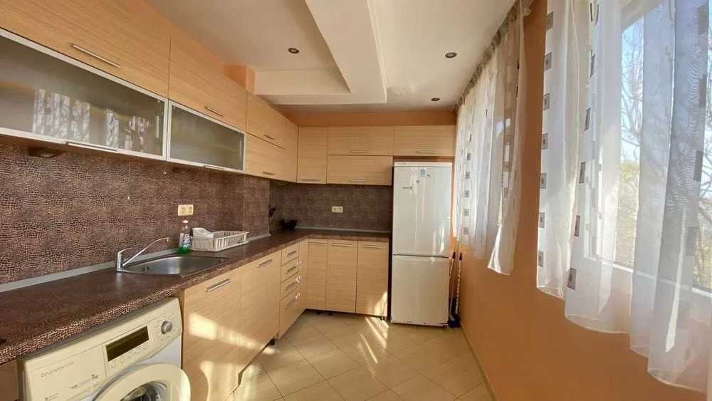 Дава се под наем Двустаен апартамент в Бургас, Изгрев - 85 кв.м за 178.5 € - Снимка #3