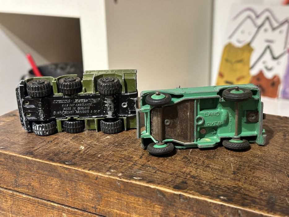 Masinute jucarie militare jeep land rover matchbox battle