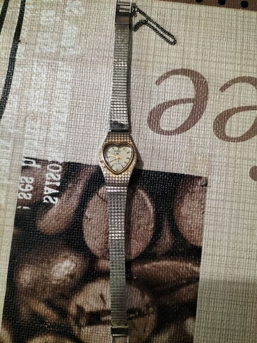 Ceas Seiko argintiu de dama