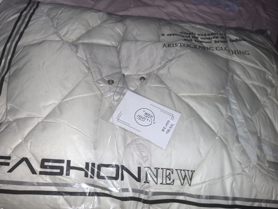 Продавам много красив дамски елек